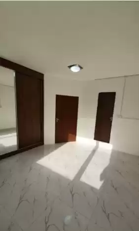 Residential Ready Property Studio U/F Apartment  for rent in Al Sadd , Doha #15916 - 1  image 